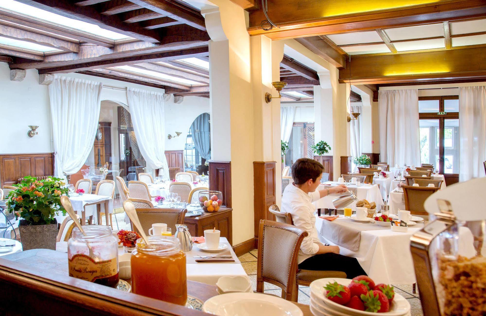 Relais Des Trois Chateaux Hotel-Restaurant - Teritoria Cour-Cheverny Eksteriør billede